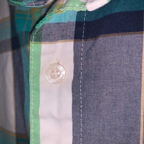 Unique Plaid Patagonia short sleeve button up - Picture 5 of 5